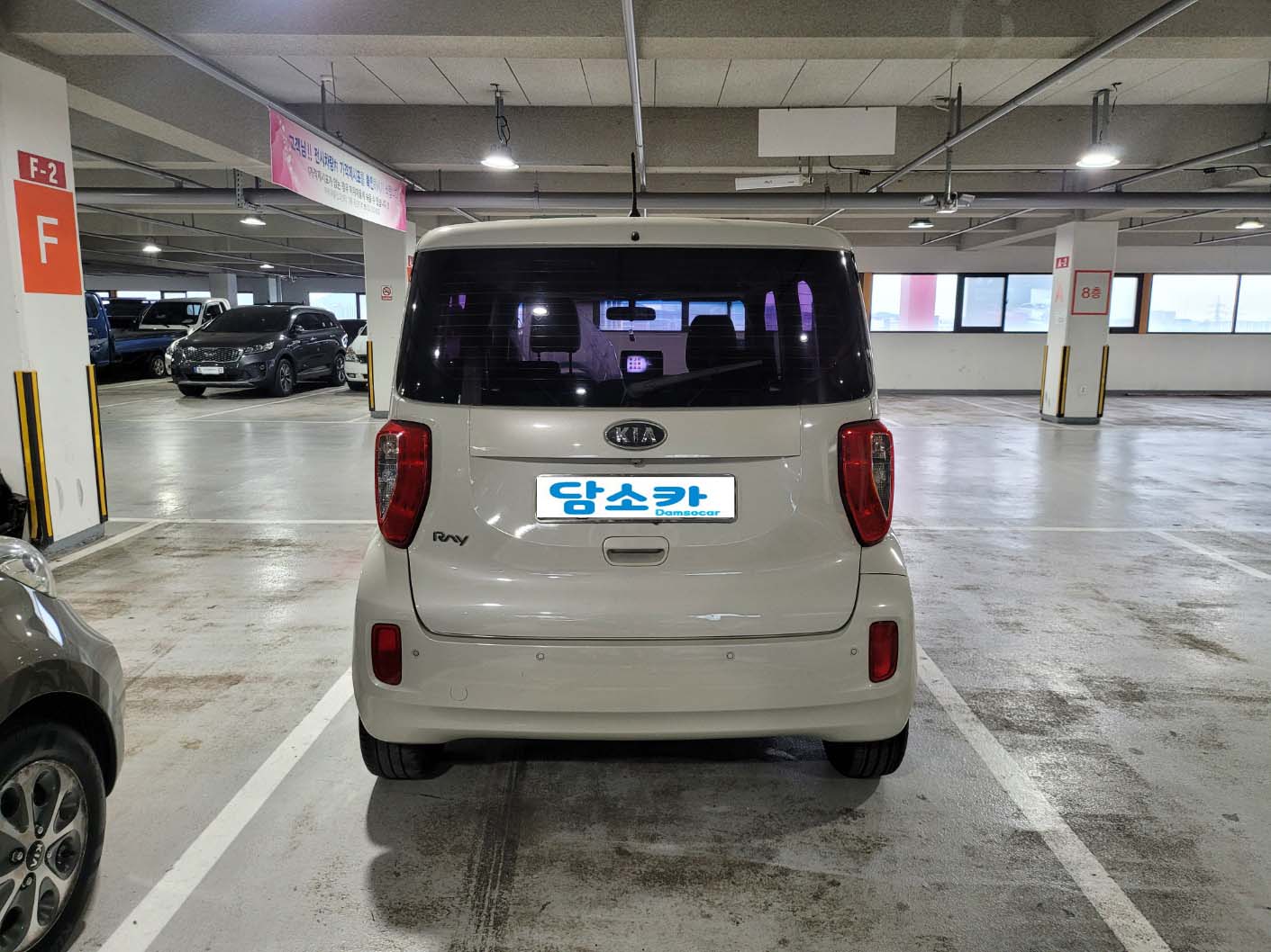 2b1g3cumm9kz882720.jpg