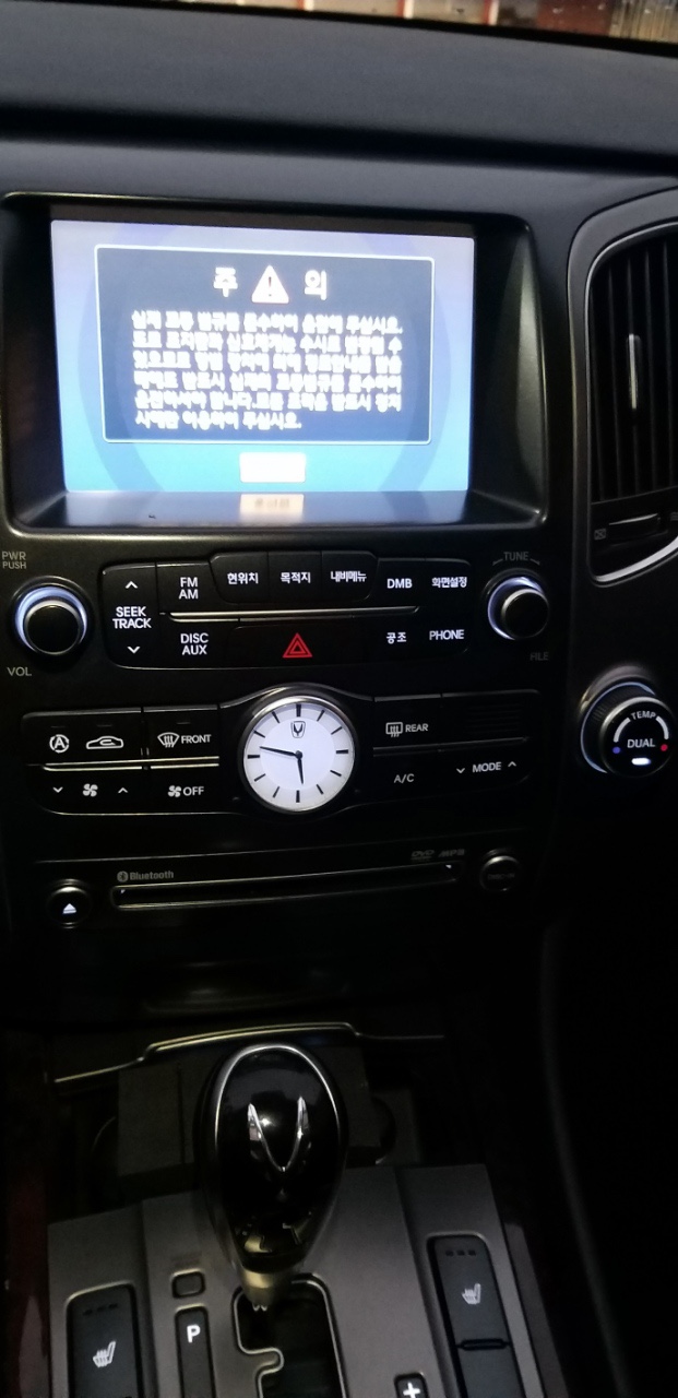 65w6rta9dr64184457.jpg