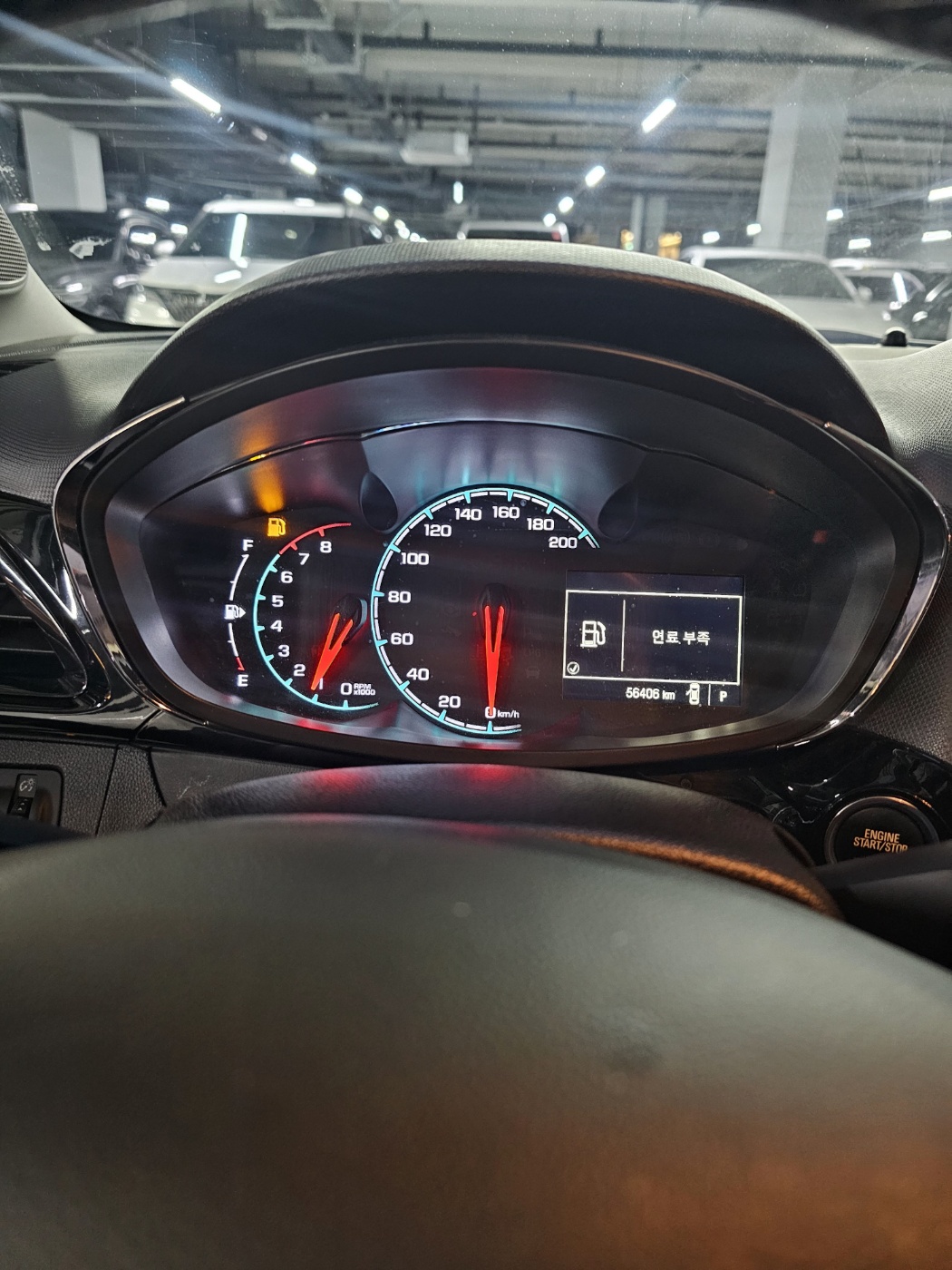 2t9pwynrm6v4305636.jpg