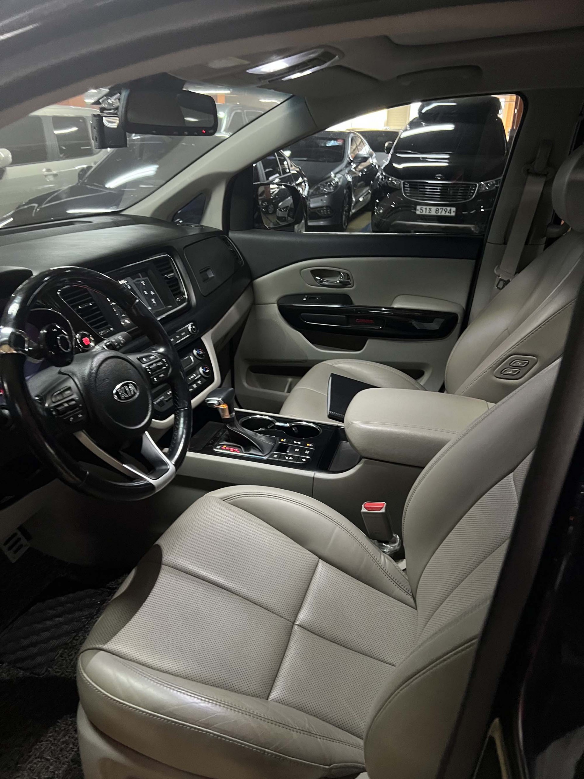5y3q47vmy1pc497348.jpg
